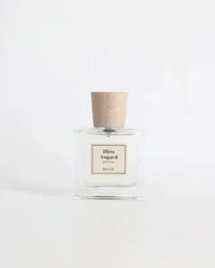 Parfum bleu Asgard de la maison PoécileVoyage en Bretagne.